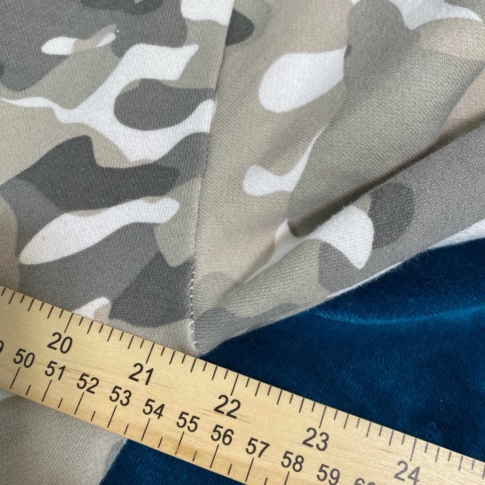 Adidas Originals Youth XL (18-20) Graphic Camo Hoodie - Picture 13 of 15